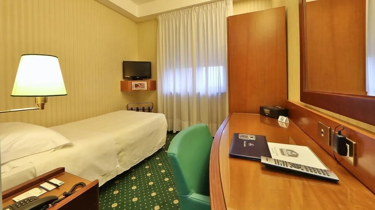 Hotel Astoria Sure Hotel Collection By Best Western Milan 3*,