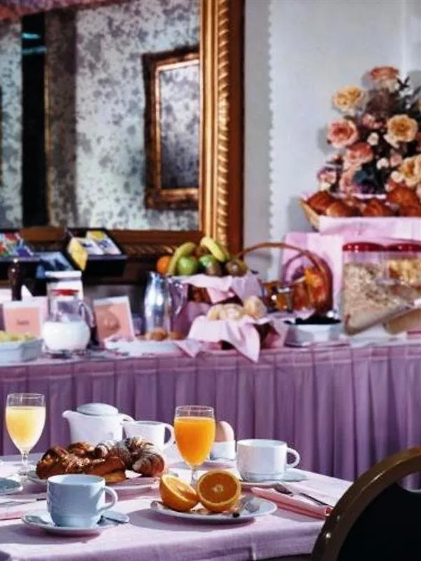 Hotel Astoria Sure Hotel Collection By Best Western Mediolan 3*,